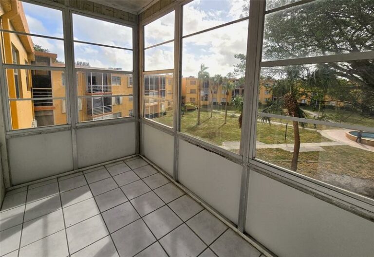 4334NW-9th-Ave-#9-3B