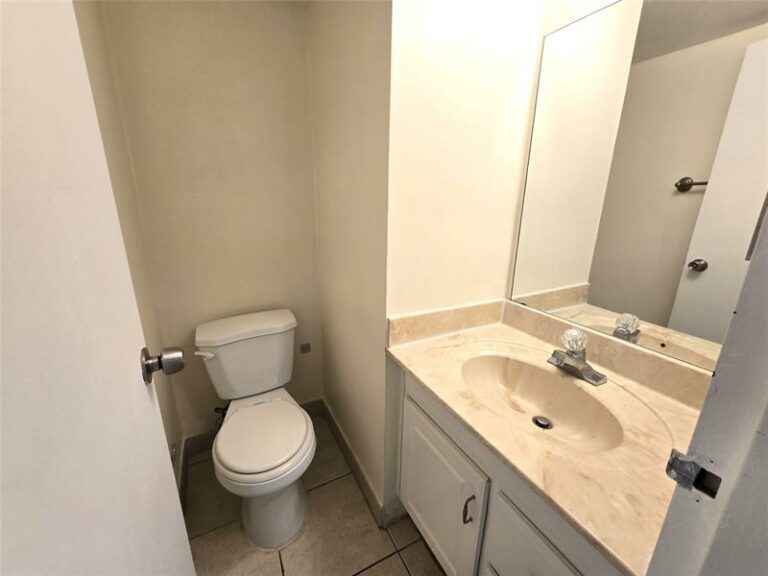 4334NW-9th-Ave-#9-3B