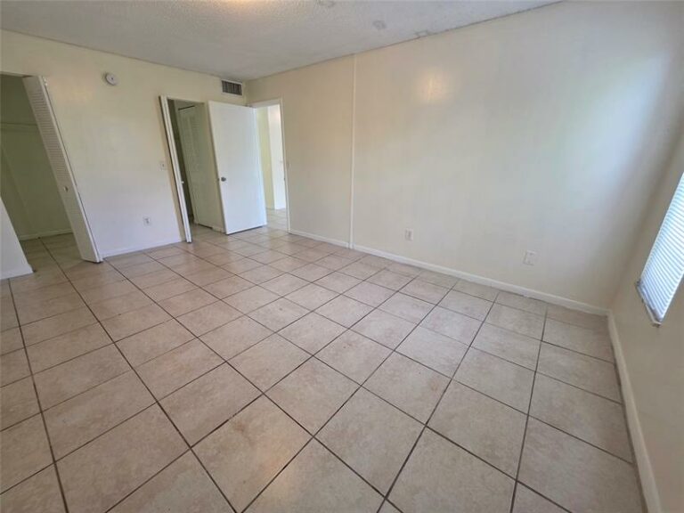 2800NW-56th-Ave-#E302-Lauderhill