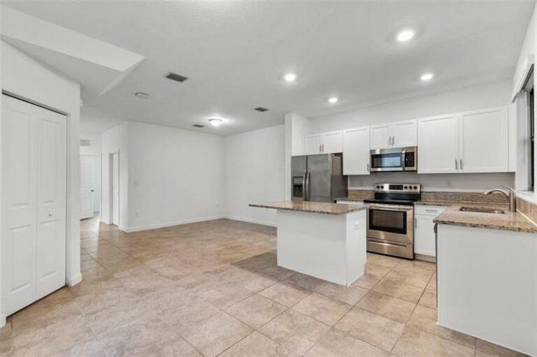 340-NE-208th-Ter-#340-Miami