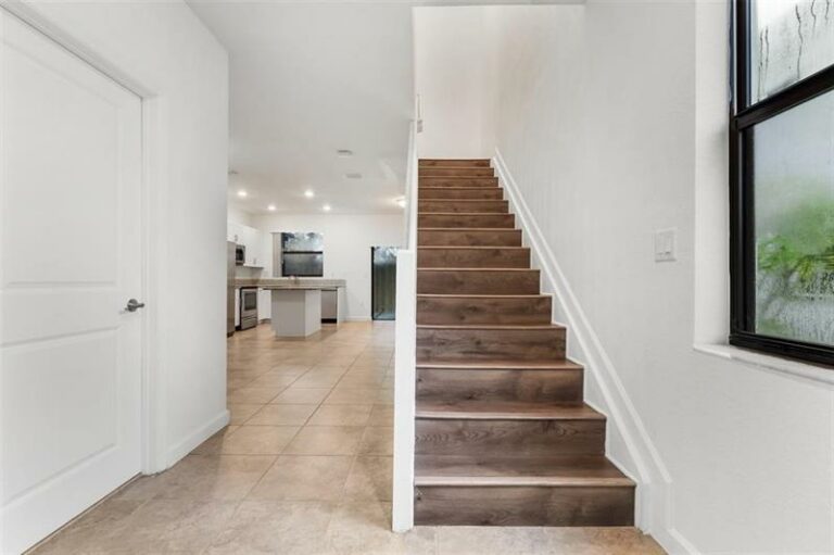 340-NE-208th-Ter-#340-Miami