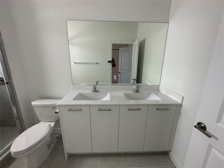 2437-NW-131st-Cir-Miami